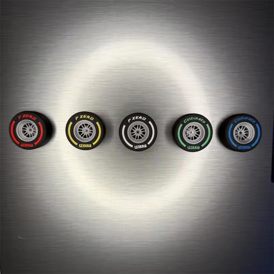 Mini Llantas F1 - Imán Decorativo